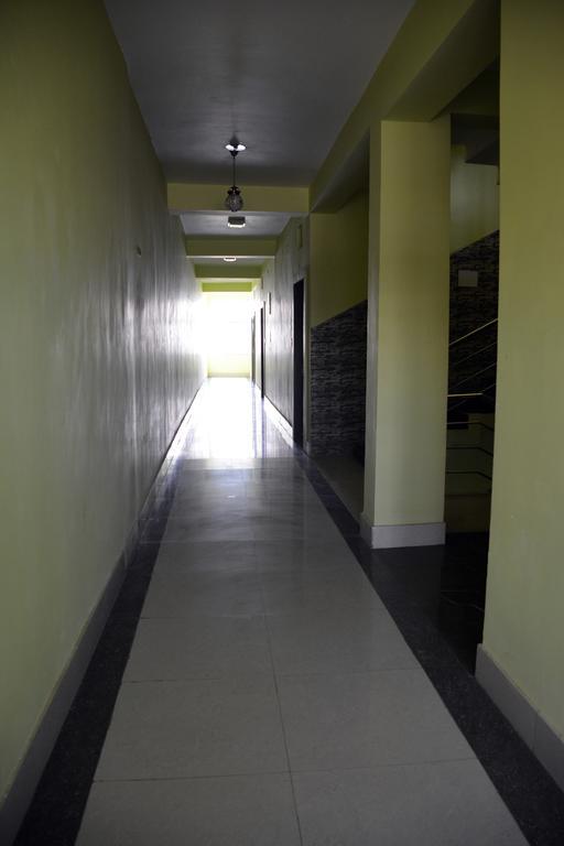 Hotel Nirmal Inn Μπουμπάνεσβαρ Δωμάτιο φωτογραφία