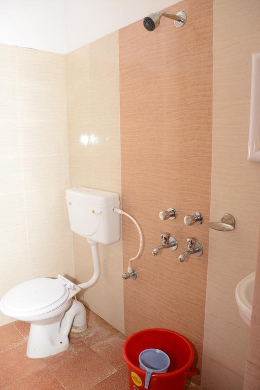 Hotel Nirmal Inn Μπουμπάνεσβαρ Δωμάτιο φωτογραφία