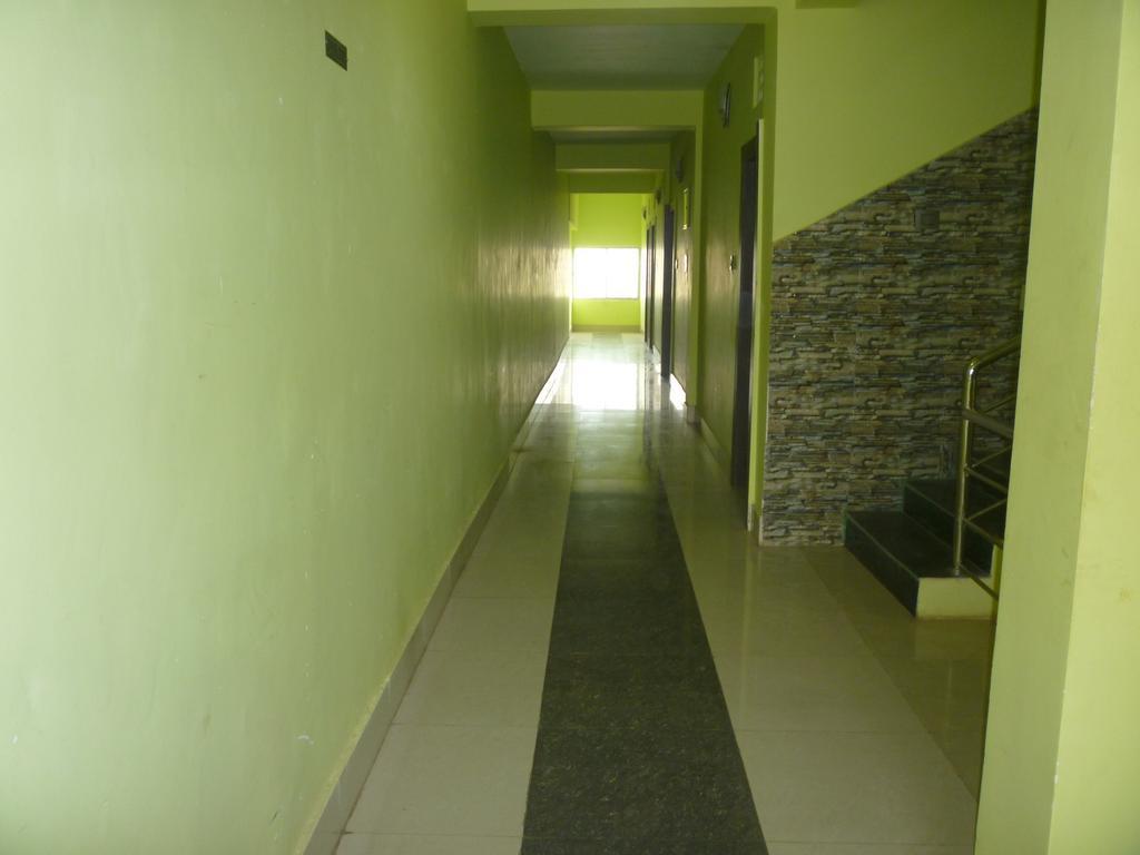 Hotel Nirmal Inn Μπουμπάνεσβαρ Εξωτερικό φωτογραφία